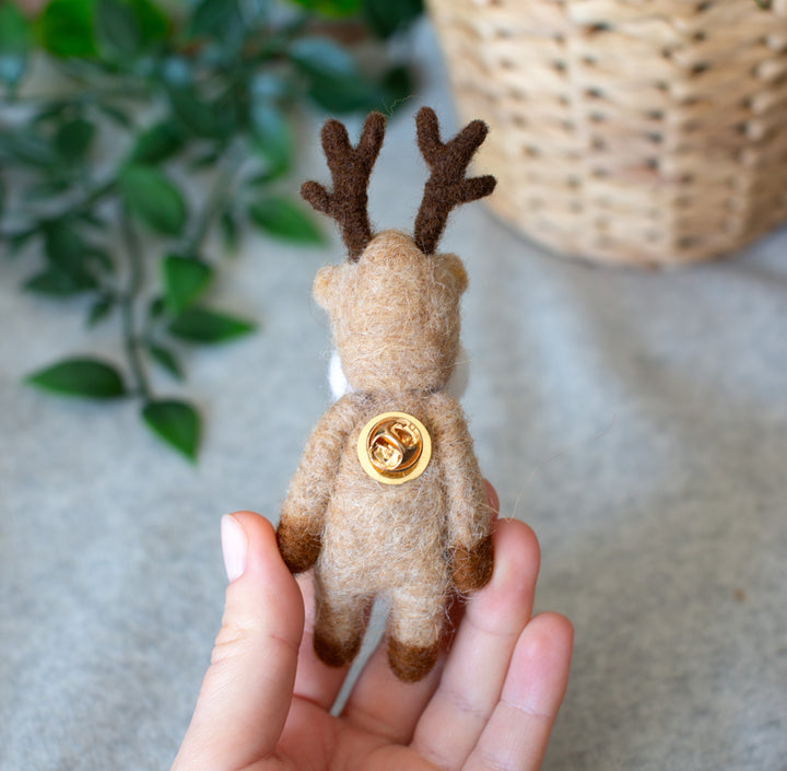 Felted Rudolph Reindeer Brooch - Needlefelted Christmas Reindeer Pin