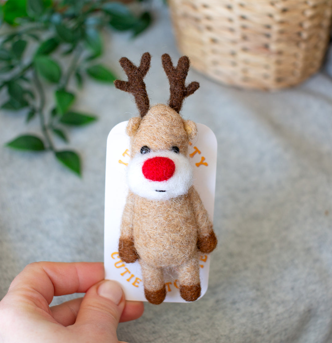 Felted Rudolph Reindeer Brooch - Needlefelted Christmas Reindeer Pin