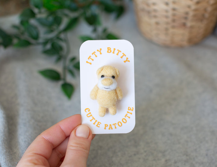 Wedding favor Bear Brooch - Felted light brown Teddy Bear Pin - His and hers babyshower (Copy)