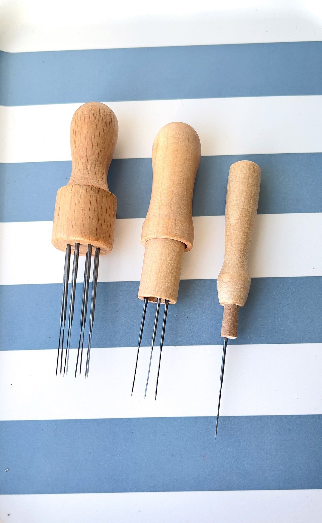 Single Wooden Needle Felting Holder: Ergonomic Wool Felting Tool