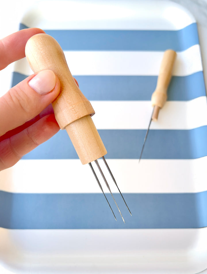 Single Wooden Needle Felting Holder: Ergonomic Wool Felting Tool